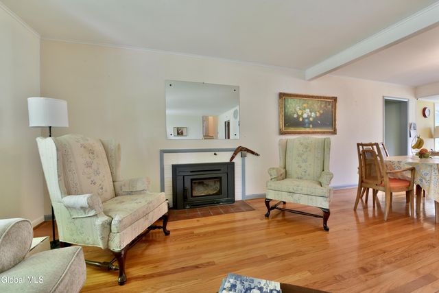 10 Eastland Avenue, Gloversville, NY 12078