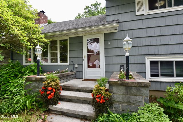 10 Eastland Avenue, Gloversville, NY 12078