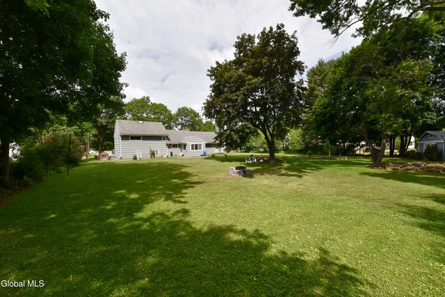 10 Eastland Avenue, Gloversville, NY 12078