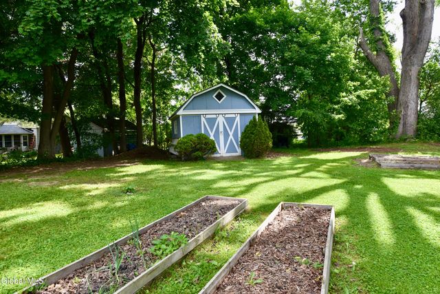 10 Eastland Avenue, Gloversville, NY 12078