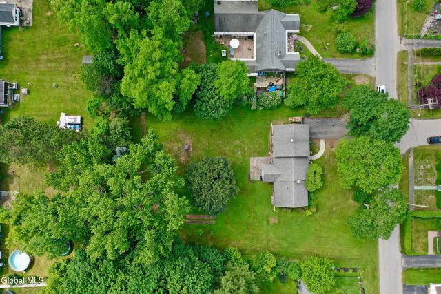 10 Eastland Avenue, Gloversville, NY 12078