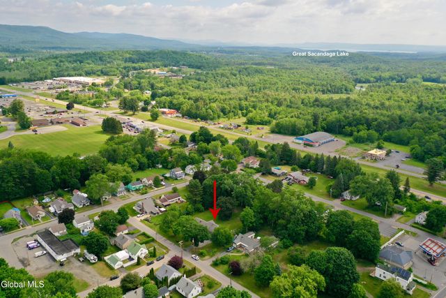 10 Eastland Avenue, Gloversville, NY 12078