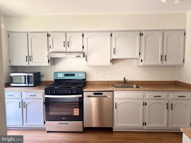 7881 WINTERCRESS LN, Springfield, VA 22152