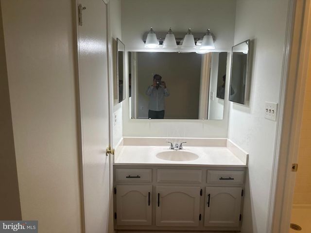 7881 WINTERCRESS LN, Springfield, VA 22152