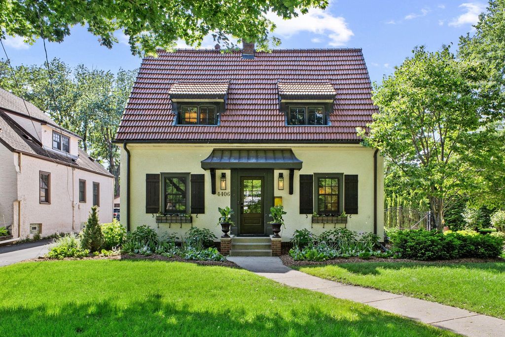 4406 Grimes Avenue S, Edina, MN 55424