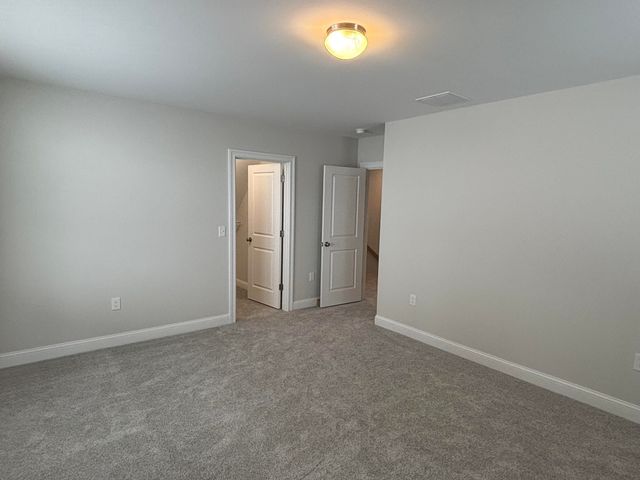 19 Woodmans Lane, Peterborough, NH 03458