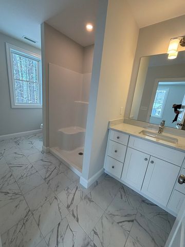 19 Woodmans Lane, Peterborough, NH 03458