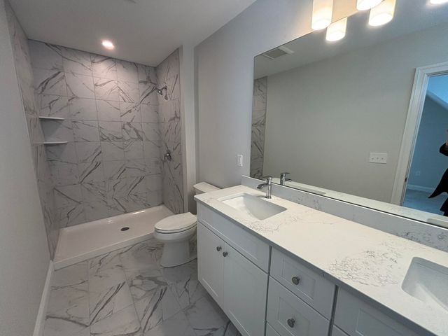 19 Woodmans Lane, Peterborough, NH 03458