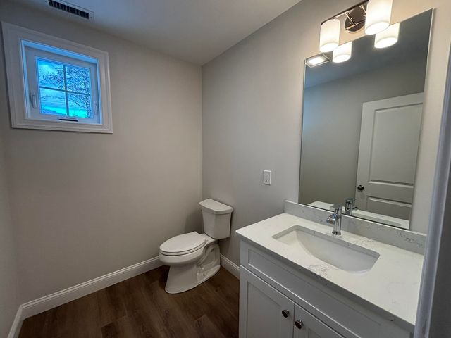 19 Woodmans Lane, Peterborough, NH 03458