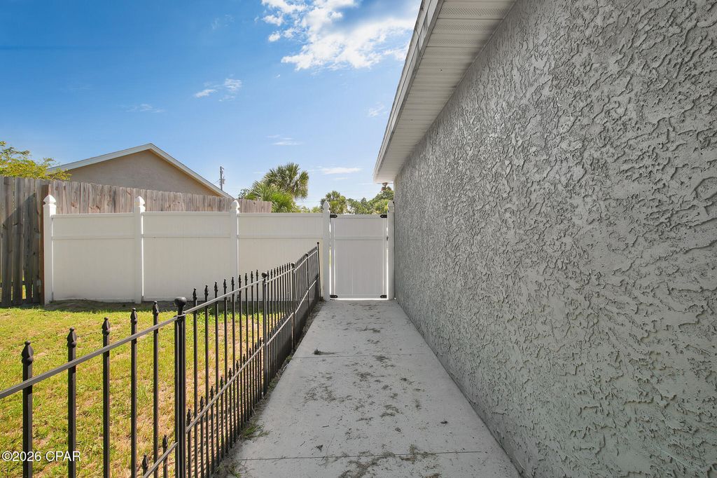 Image 23 of property listing at 936 Pelican Place, Panama City Beach, FL 32407