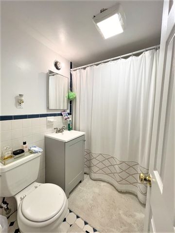 17 Carey Ave G3, Watertown, MA 02472