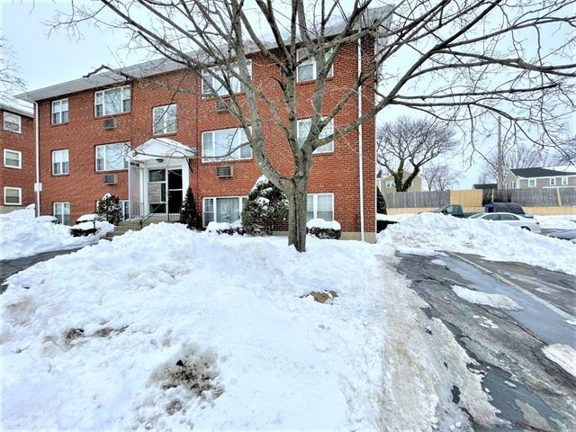 17 Carey Ave G3, Watertown, MA 02472