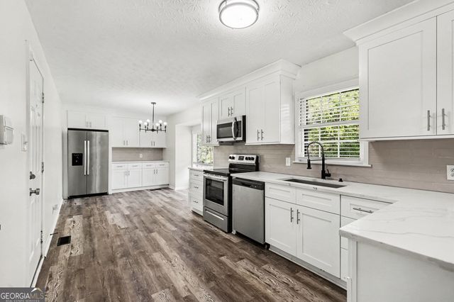6 Bittersweet Lane, Newnan, GA 30263
