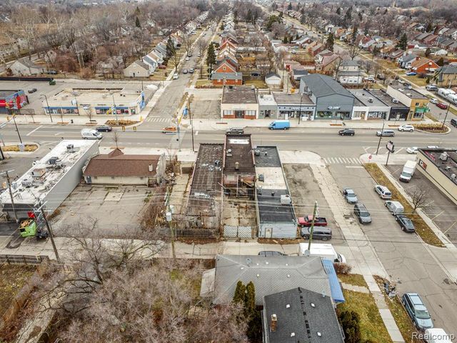 16815 W Warren Avenue, Detroit, MI 48228