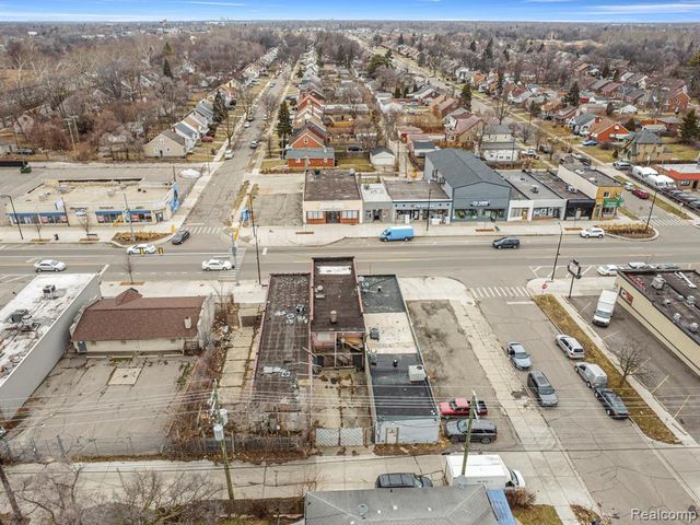 16815 W Warren Avenue, Detroit, MI 48228