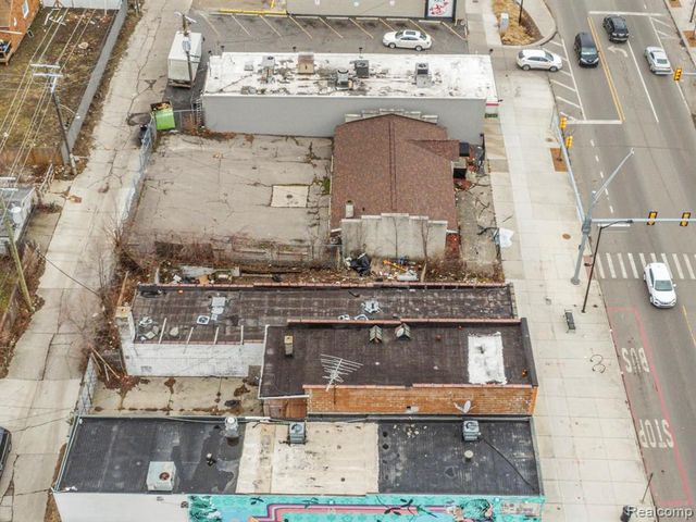 16815 W Warren Avenue, Detroit, MI 48228