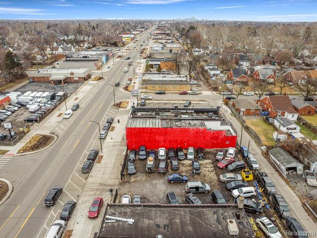 16815 W Warren Avenue, Detroit, MI 48228