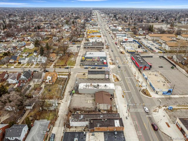 16815 W Warren Avenue, Detroit, MI 48228