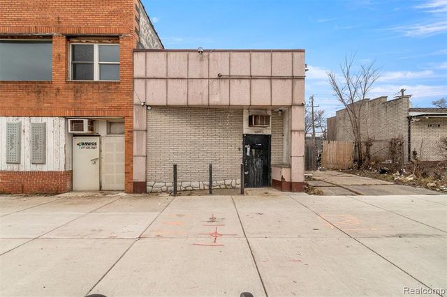 16815 W Warren Avenue, Detroit, MI 48228