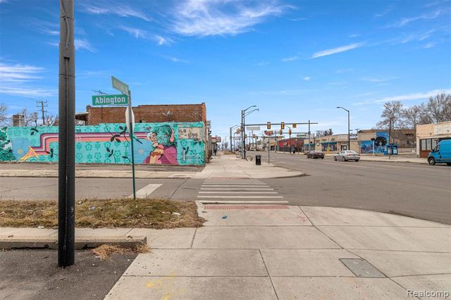 16815 W Warren Avenue, Detroit, MI 48228