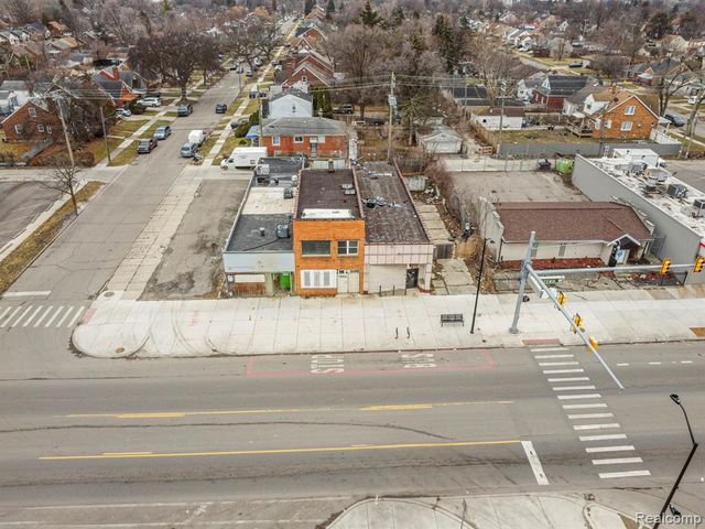 16815 W Warren Avenue, Detroit, MI 48228