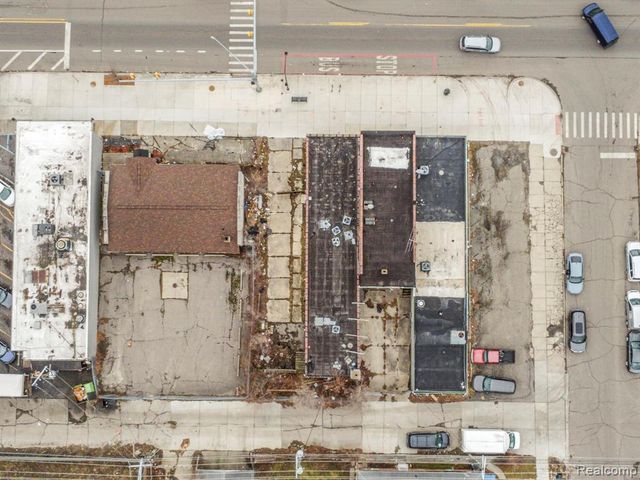 16815 W Warren Avenue, Detroit, MI 48228