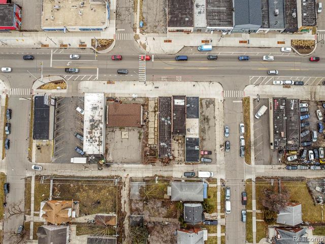 16815 W Warren Avenue, Detroit, MI 48228