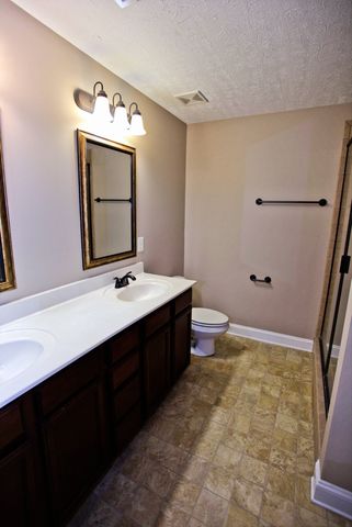 717 Elm St, Clarksville, TN 37040