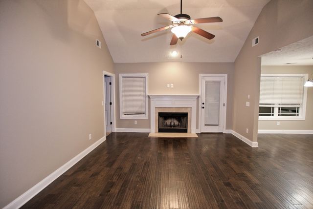 717 Elm St, Clarksville, TN 37040