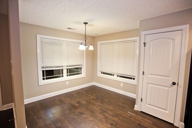 717 Elm St, Clarksville, TN 37040