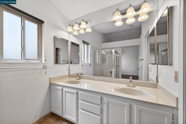 1026 Burnham Dr, Pittsburg, CA 94565