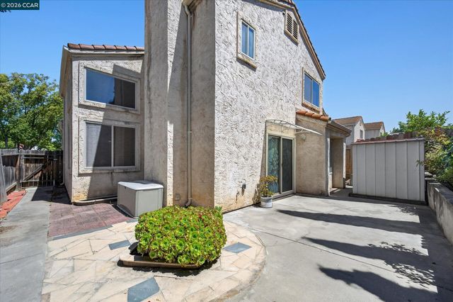 1026 Burnham Dr, Pittsburg, CA 94565