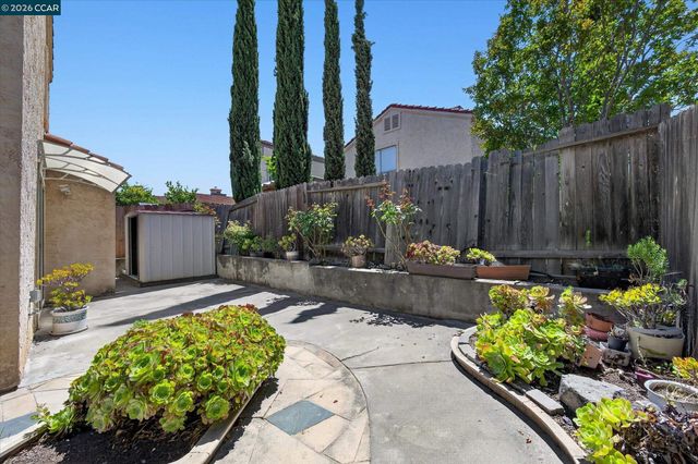 1026 Burnham Dr, Pittsburg, CA 94565