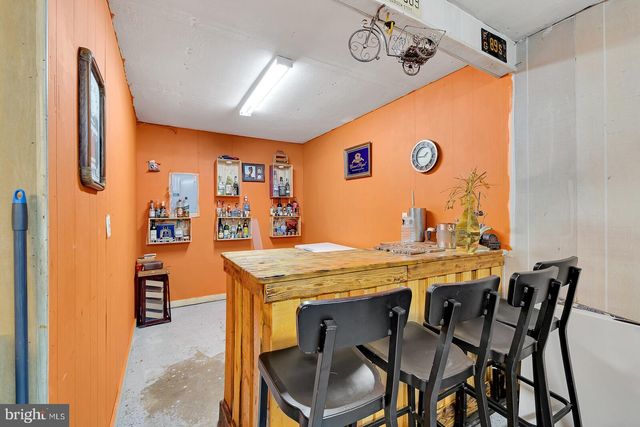 2 HARRINGTON CIR, Willingborough, NJ 08046