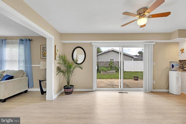 2 HARRINGTON CIR, Willingborough, NJ 08046
