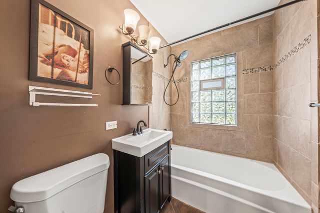 9725 Normandy Avenue, Oak Lawn, IL 60453