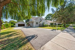 9725 Normandy Avenue, Oak Lawn, IL 60453