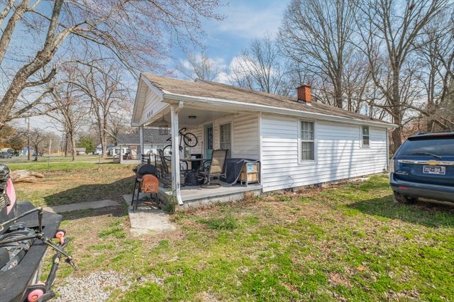 604 E Moore St, Tullahoma, TN 37388