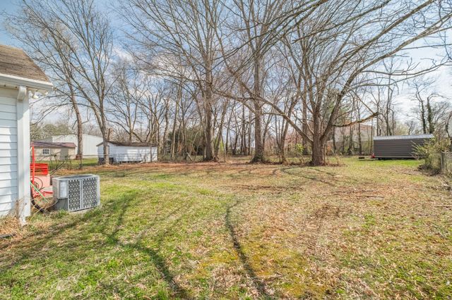 604 E Moore St, Tullahoma, TN 37388