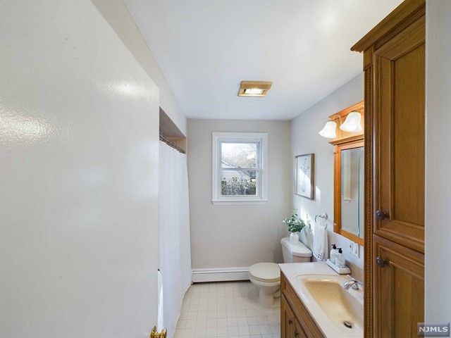 560 Northern Parkway, Ridgewood, NJ 07450
