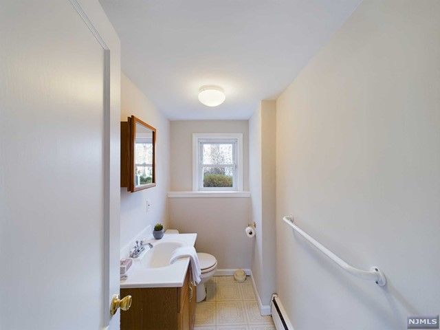 560 Northern Parkway, Ridgewood, NJ 07450