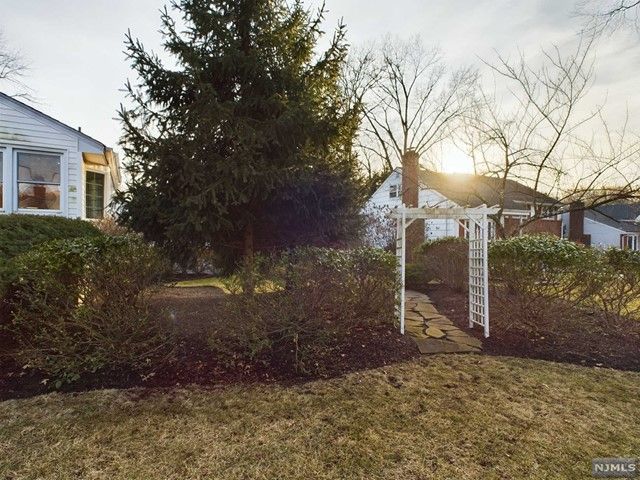 560 Northern Parkway, Ridgewood, NJ 07450