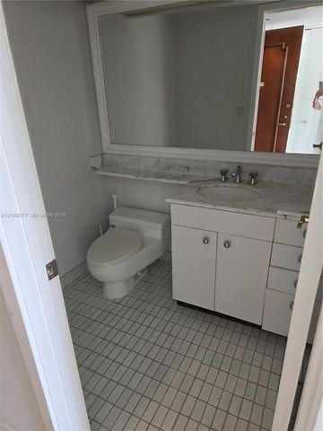 19355 Turnberry Way 25C, Aventura, FL 33180