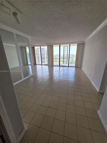 19355 Turnberry Way 25C, Aventura, FL 33180