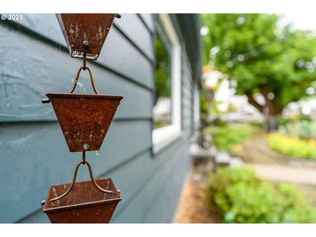 1020 Ne 5TH St, Mc Minnville, OR 97128