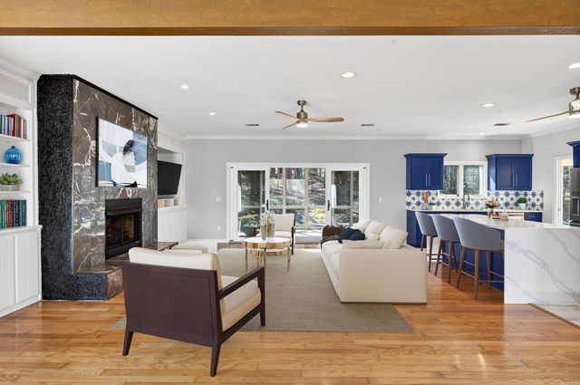 33 Marinero Way, Hot Springs Village, AR 71909