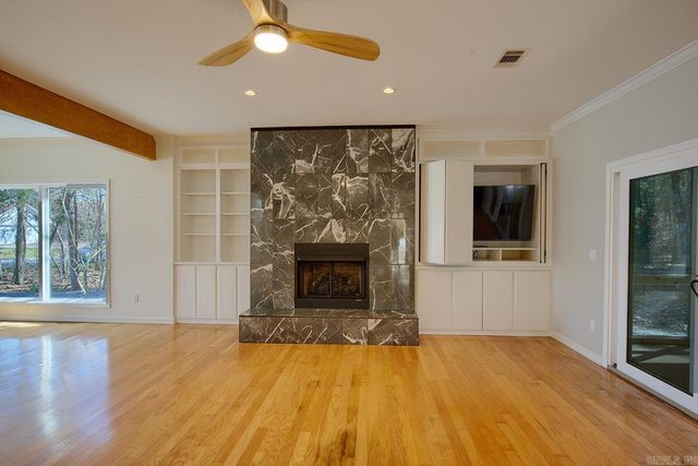 33 Marinero Way, Hot Springs Village, AR 71909