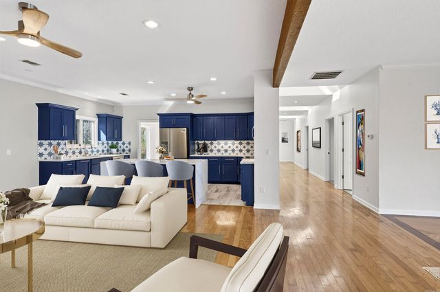 33 Marinero Way, Hot Springs Village, AR 71909