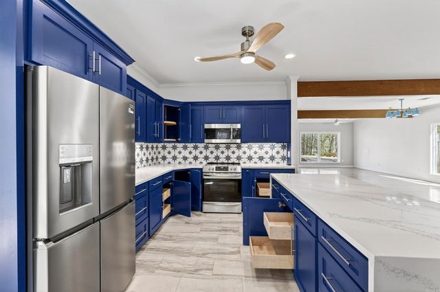 33 Marinero Way, Hot Springs Village, AR 71909