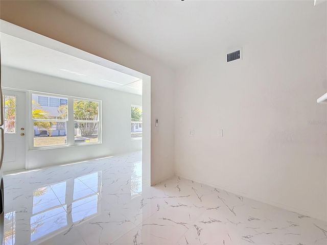 4295 58TH WAY N 1604, Kenneth City, FL 33709